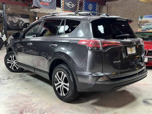 Used 2017 Toyota RAV4 LE w/ Carpet Mat Package AWD/4WD image 5