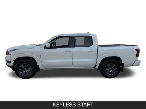Certified 2025 Nissan Frontier SV RWD image 5