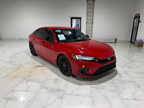 Used 2023 Honda Civic Sport image 3