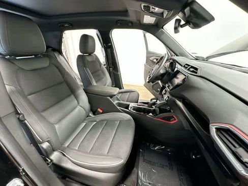 Used 2023 Chevrolet TrailBlazer RS w/ Sun and Liftgate Package AWD/4WD image 23