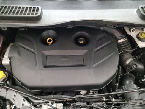 Used 2017 Ford Escape SE w/ Equipment Group 201A FWD image 30