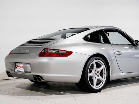 Used 2005 Porsche 911 Carrera S image 35