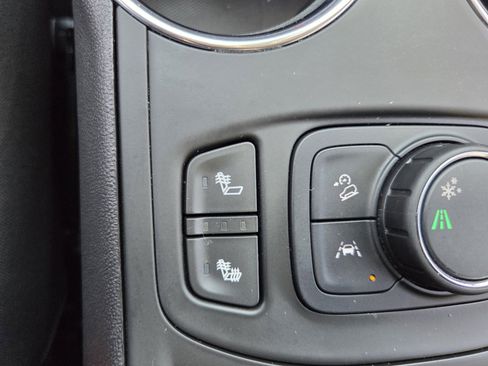 Certified 2023 GMC Terrain SLT FWD image 32
