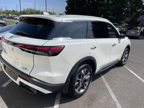 Certified 2023 INFINITI QX60 Luxe AWD/4WD image 2