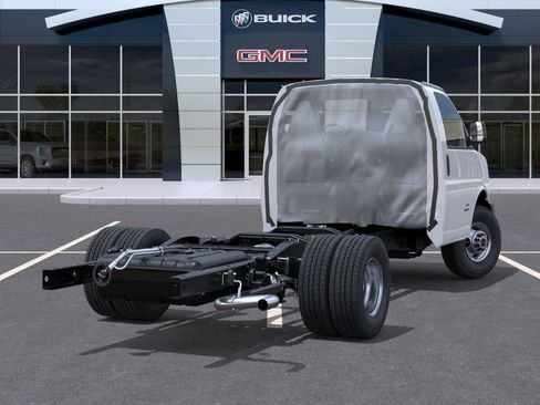 New 2026 GMC Savana 3500 w/ Power Convenience Package RWD image 4