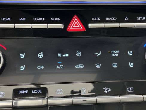 Used 2024 Hyundai Santa Fe Calligraphy AWD/4WD image 22