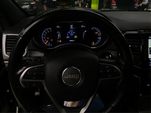 Used 2021 Jeep Grand Cherokee Limited AWD/4WD image 23