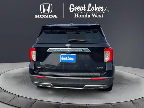 Used 2021 Ford Explorer XLT w/ Equipment Group 202A AWD/4WD image 4