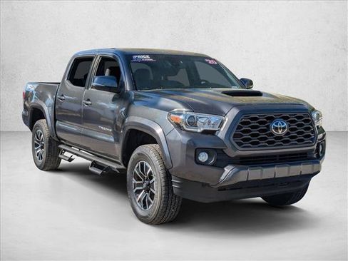 Used 2020 Toyota Tacoma TRD Sport image 3