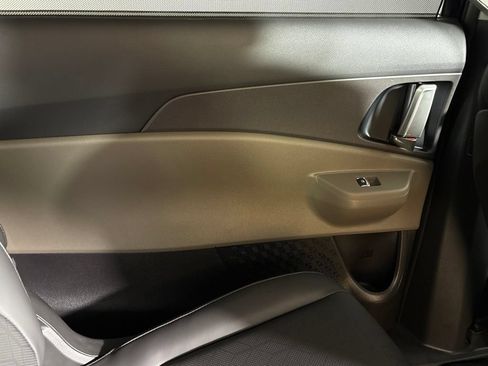 New 2026 Kia Carnival EX FWD image 20