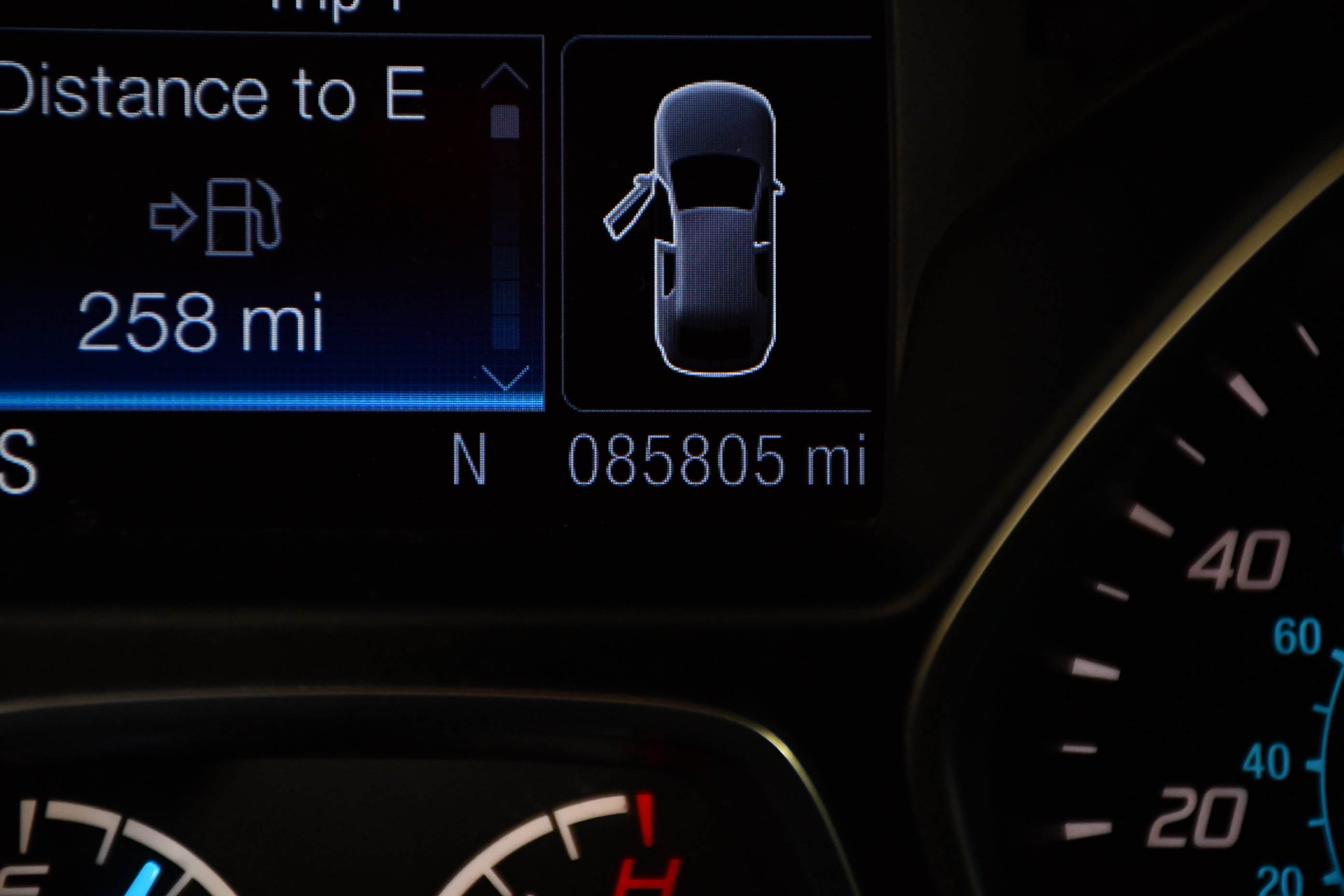 Used 2016 Ford Escape SE FWD image 18