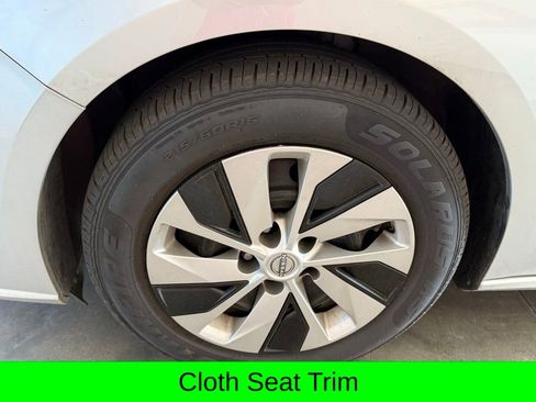 Used 2024 Nissan Altima 2.5 S FWD image 11