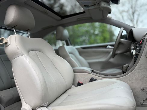 Used 2001 Mercedes-Benz CLK 430 Coupe image 18