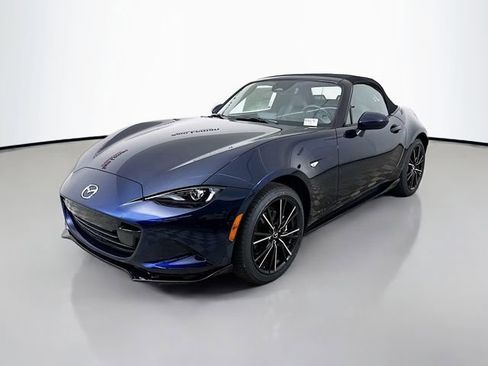 New 2026 MAZDA MX-5 Miata Grand Touring w/ Appearance Package RWD image 3