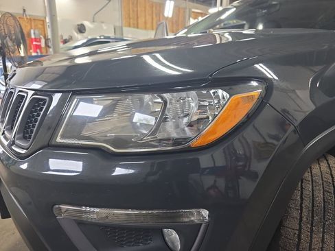 Used 2017 Jeep Compass Trailhawk w/ Cold Weather Group AWD/4WD image 29