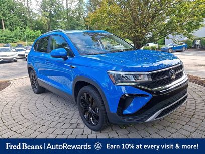 Certified 2023 Volkswagen Taos SE w/ Panoramic Sunroof Package