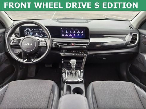 Used 2024 Kia Seltos S image 2