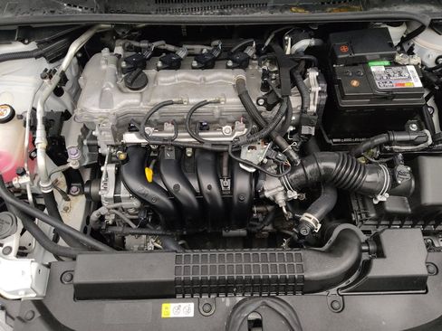 Used 2022 Toyota Corolla LE FWD image 30