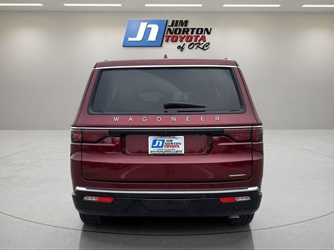 Used 2022 Jeep Wagoneer Series III RWD image 6