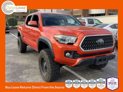 Used 2018 Toyota Tacoma TRD Off-Road image 1