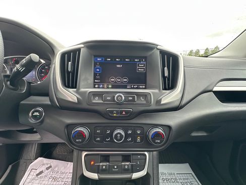 Used 2022 GMC Terrain SLE w/ Driver Convenience Package FWD image 14