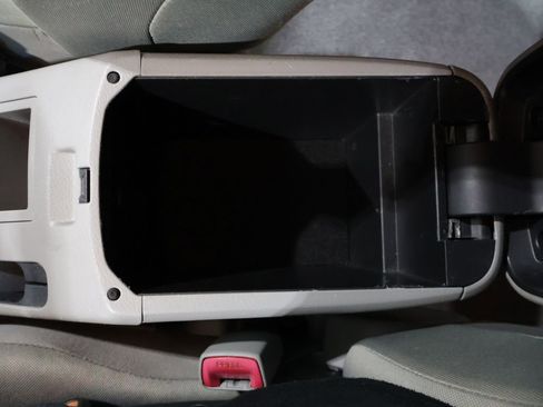 Used 2010 Toyota RAV4 4WD image 27