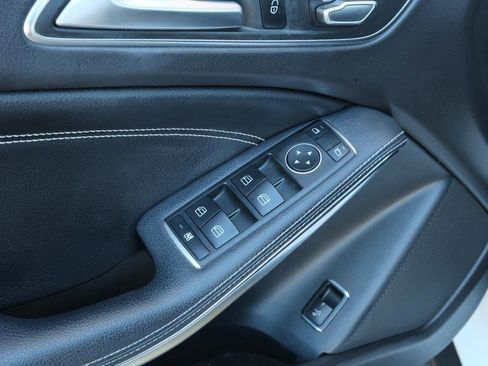 Used 2020 Mercedes-Benz GLA 250 image 13