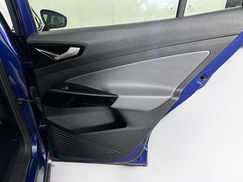 Used 2021 Volkswagen ID.4 Pro S RWD image 31