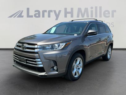 Used 2019 Toyota Highlander Limited w/ Carpet Mat Package (TMS)