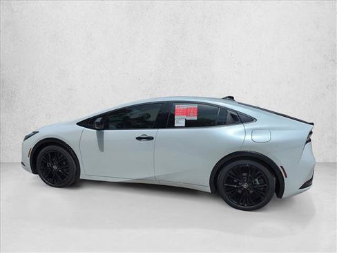 New 2026 Toyota Prius Plug-In Hybrid FWD image 8