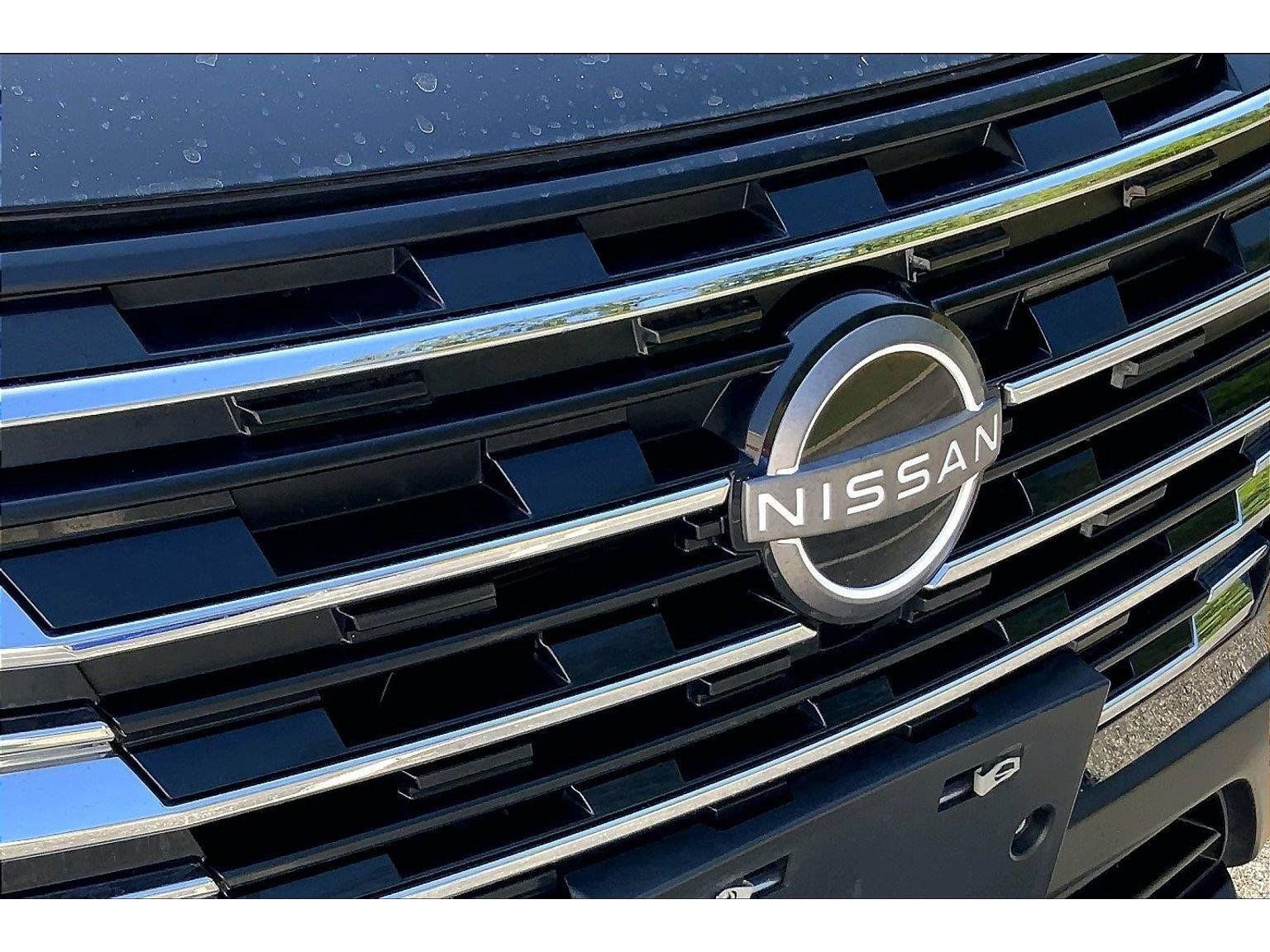 Used 2025 Nissan Rogue SV AWD/4WD image 29