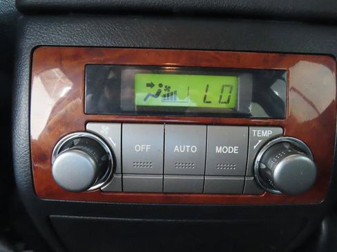 Used 2013 Toyota Highlander Limited AWD/4WD image 34