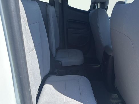 Used 2022 Chevrolet Colorado W/T RWD image 25