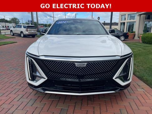 Used 2024 Cadillac Lyriq Tech w/ LPO, Floor Liner Package AWD/4WD image 3