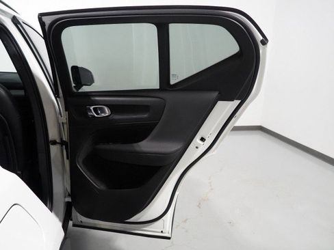 Used 2024 Volvo XC40 B5 Plus w/ Climate Package AWD/4WD image 59