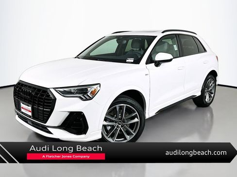 Used 2023 Audi Q3 2.0T Premium w/ Black Optic Sport Package AWD/4WD image 1
