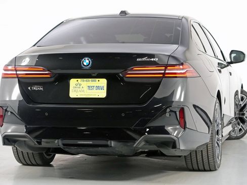 Used 2024 BMW i5 eDrive40i w/ M Sport Package image 5