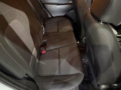 Used 2022 Hyundai Kona SEL AWD/4WD image 4