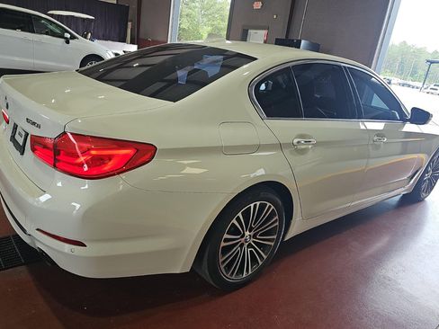 Used 2018 BMW 530i RWD image 4
