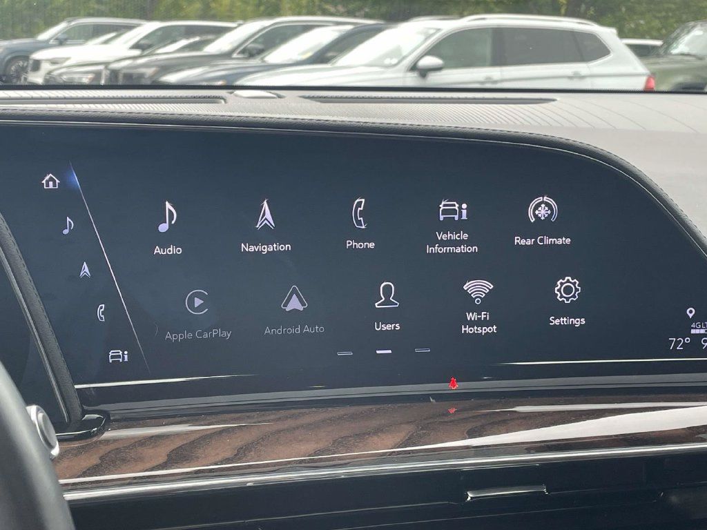 Used 2022 Cadillac Escalade Sport Platinum w/ LPO, ONYX Package AWD/4WD image 18