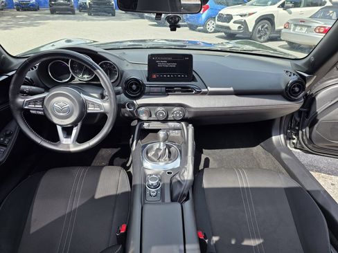 Used 2021 MAZDA MX-5 Miata RF Club RWD image 11