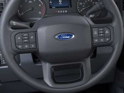New 2026 Ford F350 4x4 Crew Cab DRW Super Duty image 14