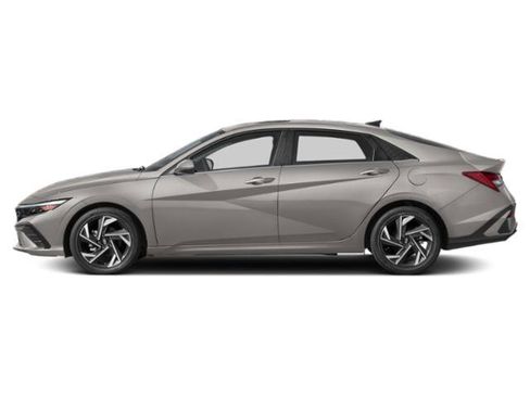 Used 2025 Hyundai Elantra SEL FWD image 3