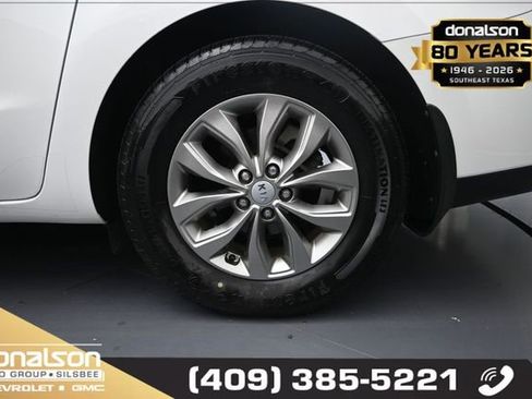Used 2020 Kia Sedona LX FWD image 14