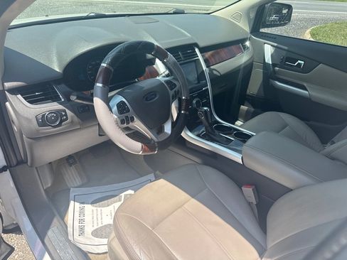 Used 2011 Ford Edge Limited FWD image 33