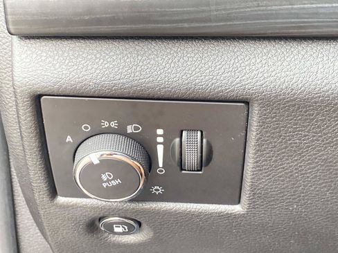 Used 2020 Jeep Grand Cherokee Altitude AWD/4WD image 20