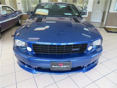 Used 2006 Ford Mustang GT image 13