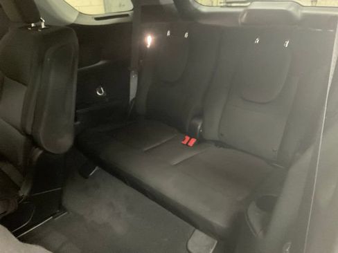 Used 2023 Ford Explorer XLT AWD/4WD image 14