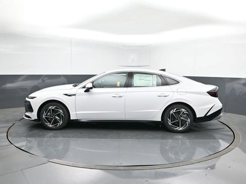 New 2026 Hyundai Sonata SEL image 3