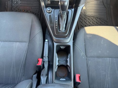 Used 2016 Ford Focus SE FWD image 21